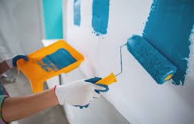 معلم صباغ في الرياض